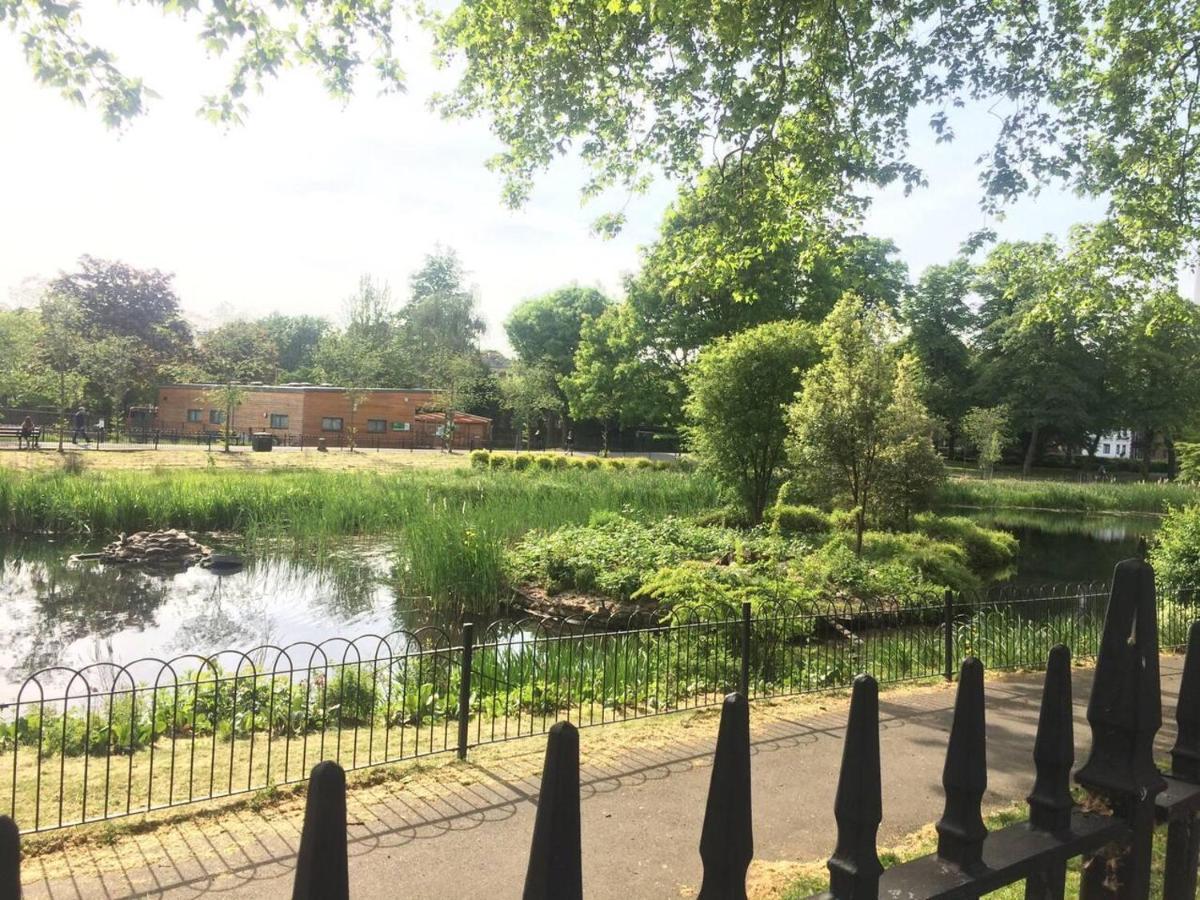 Amazing Riverside Boheme In Sw London!